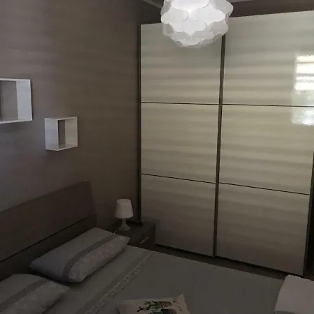 Διαμέρισμα Home27 *
